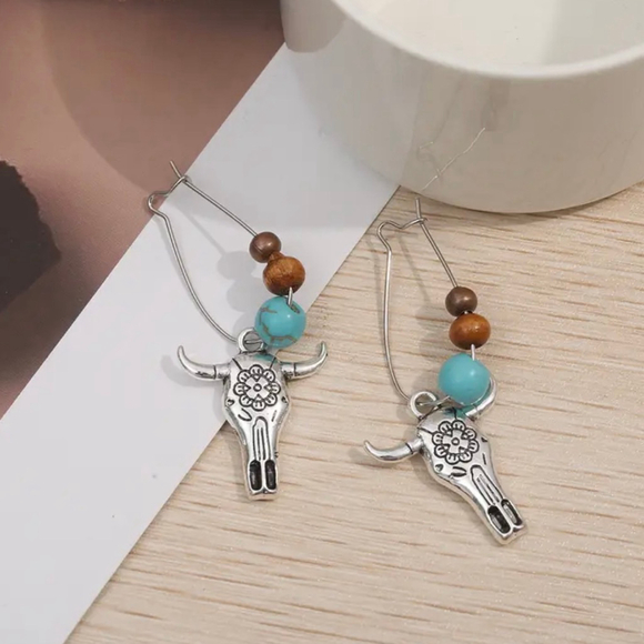 Silver Beaded Bull Head Western Earrings - Picture 6 of 6